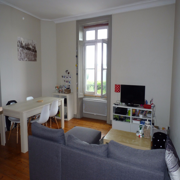 Offres de location Appartement Saintes 17100