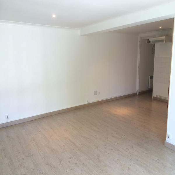 Offres de location Studio Saintes 17100