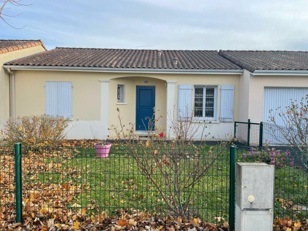 Offres de vente Maison Ruffec 16700